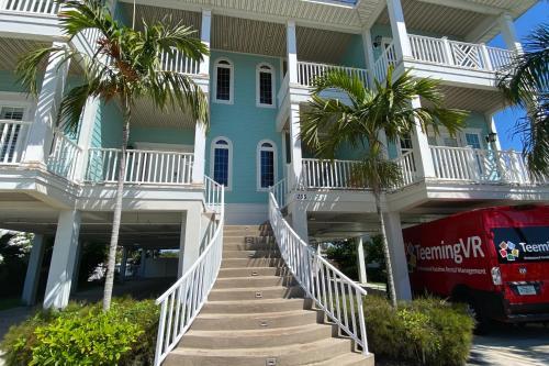 Treasure Trove Flying Dutchman