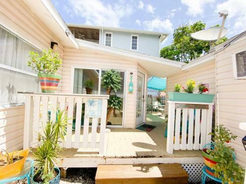 Sunset Beach Cottages, 1 Bedroom Beach Cottages