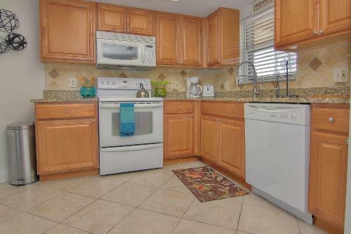 Gulf Strand Resort 208