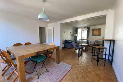 Apartamento Nice And Spacious Apt In The Center Of Caen!