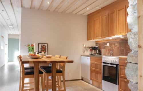Two-bedroom Holiday Home In Kopingsvik