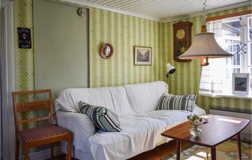 Beautiful Home In K�pingsvik With 4 Bedrooms