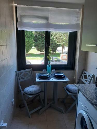 Apartamento El �eru. En Zona Verde Y Junto Al Mar.