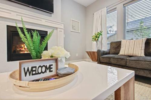 Modern & Luxurious Private 3 Bedroom Boise Home