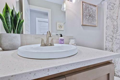 Modern & Luxurious Private 3 Bedroom Boise Home
