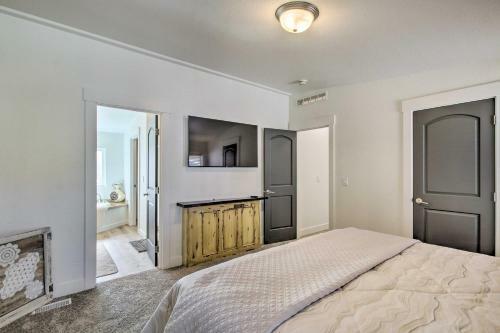 Tranquil Indigo Getaway Less Than 3 Mi To Hot Pools!