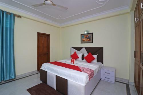 Pop 89577 Hotel The Rock Residency