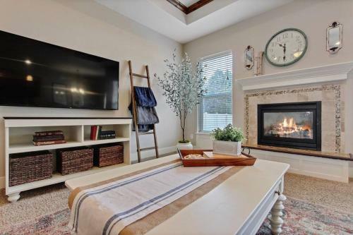 Sun Filled 3 Bedroom Meridian Home