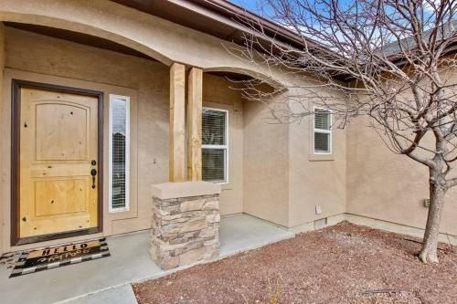 Sun Filled 3 Bedroom Meridian Home