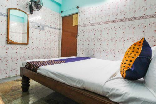 Hotel Pop 87777 Ganga Lodge