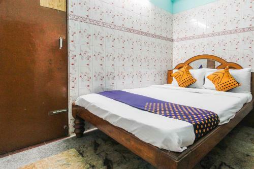 Hotel Pop 87777 Ganga Lodge