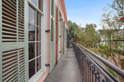 Apartamento Fab 1838 Garden District 5br With Parking And Balcony