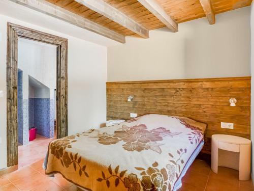 Rustic Holiday Home In Merilla With Valley View