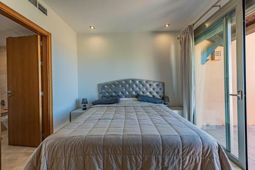 Elegant 4br Apartment In Rivera, Mijas, Pool, Wifi