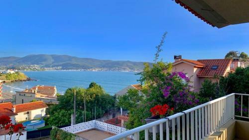 Chalet Con Vistas En La Playa De Panx�n