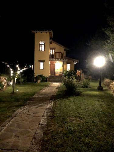 La Casita De Novales