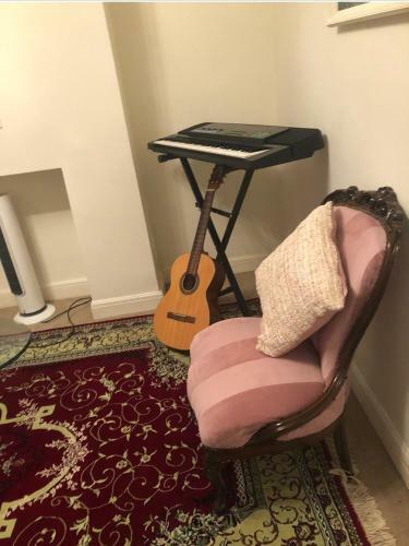 Luxury Single Room Single Person Female Only