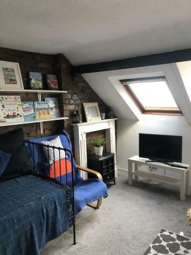 Quirky Loft Apartment In Paignton With Sea Views