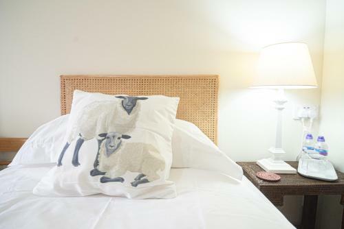Steading Cottage - 50m From The Beach
