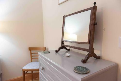 Steading Cottage - 50m From The Beach