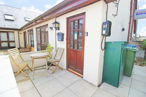 Fisherman Cove, Porthmadog 1112