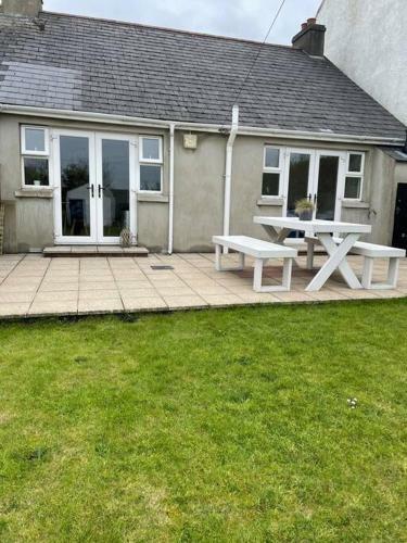 Coach Cottage Portstewart - Central Location Nitb