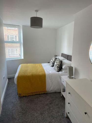 Montrouge Apartments - Perfect Location!!