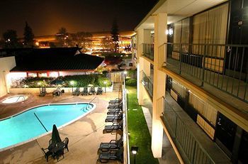Hotel Vagabond Inn Executive Old Town