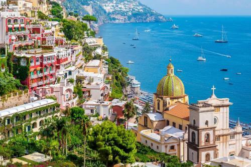 Beautiful 2-bed House In Positano Main Square Area