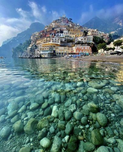 Beautiful 2-bed House In Positano Main Square Area
