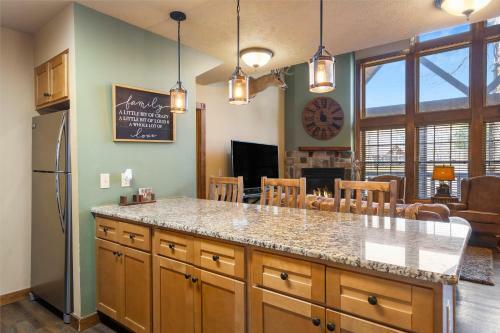 Fox Hollow Family Lodge