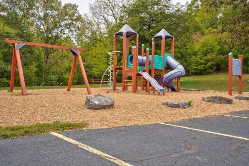 Fox Hollow Family Lodge