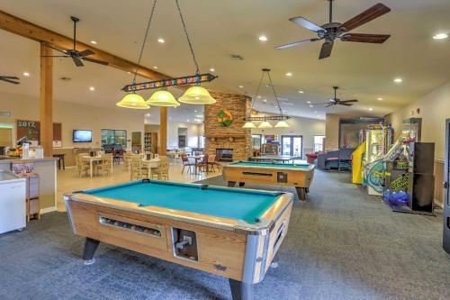 Apartamento Cozy Branson Condo With Pool Access - Near Dtwn