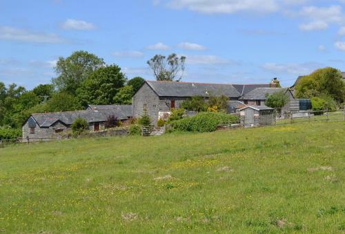 Pheasant Barn - A�cornish Stone Barn Conversion For Two In The Looe Valley Aonb Near The Coast