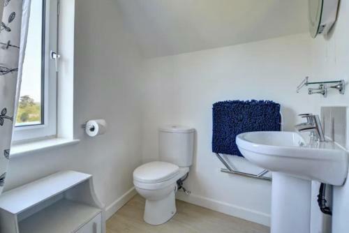 Beautiful Character Cottage, 1 Mile From The Beach