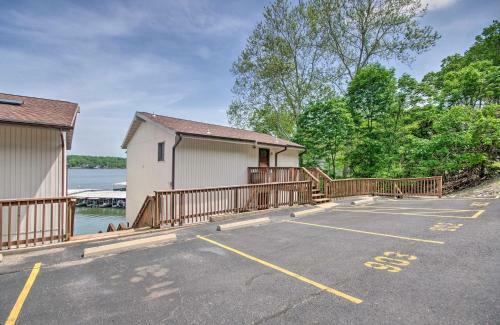 Apartamento Waterfront Condo With Deck - Bring Your Boat!