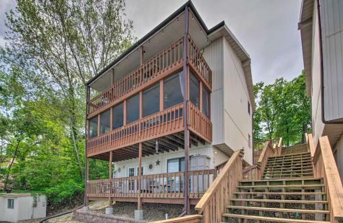 Apartamento Waterfront Condo With Deck - Bring Your Boat!
