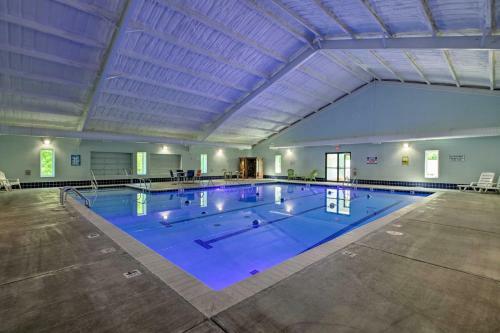 Apartamento Table Rock Lake Retreat With Large Deck And Pool!
