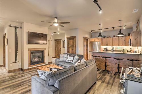 Apartamento Cozy Columbia Falls Condo With Private Balcony!