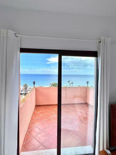 Apartamento Con Piscina En Plena Playa