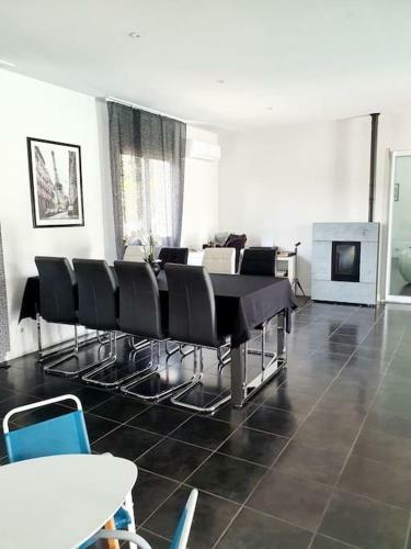 Villa Individuelle Avec 2 Piscines Priv�es