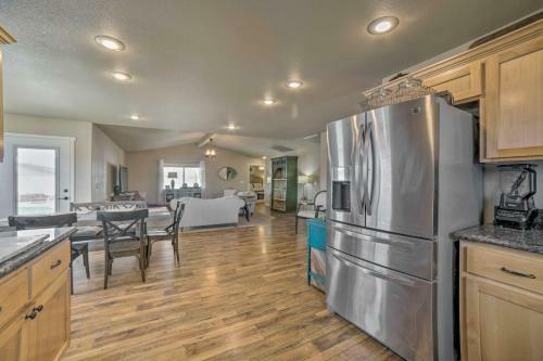 Charming Fallon Retreat With Fire Pit And Grill!