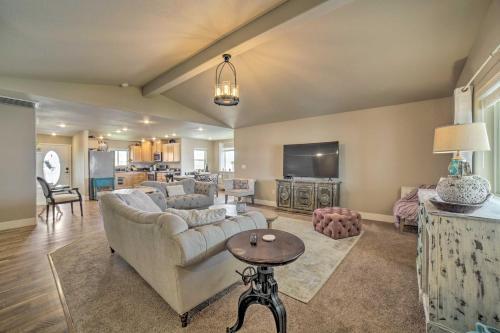 Charming Fallon Retreat With Fire Pit And Grill!