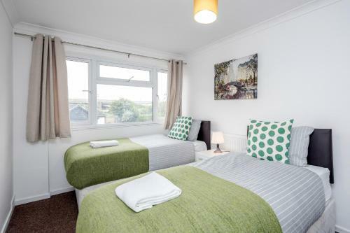 Lovely 3 Bed House-tilbury-free Parking