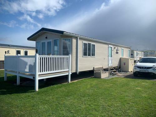 7 The Dales Sand Le Mere Holiday Village