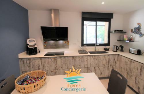 Villa Ceinturon-l'ayguade-50m Plage-clim/pk/wifi