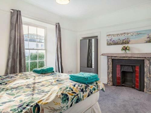 Impeccable Period 3-bed Villa In Torquay