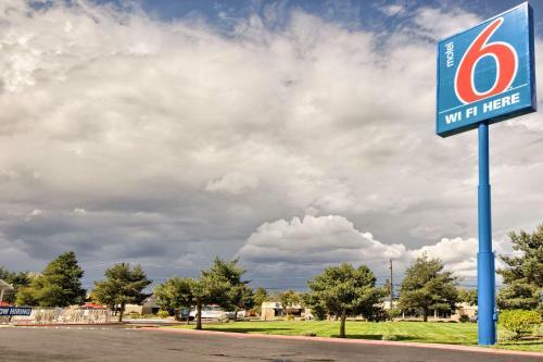 Motel 6 Everett North