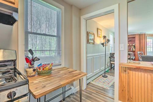 Goshen Cottage With Deck On Working Family Farm