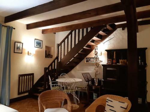 Maison De Caract�re, 4 Chambres, Grand Jardin